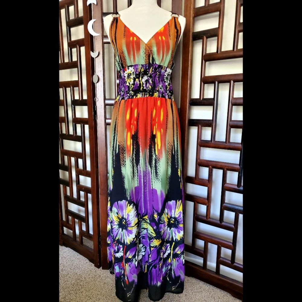 NWT Womans Smocked Waist Floral Maxi Dress (Size M)